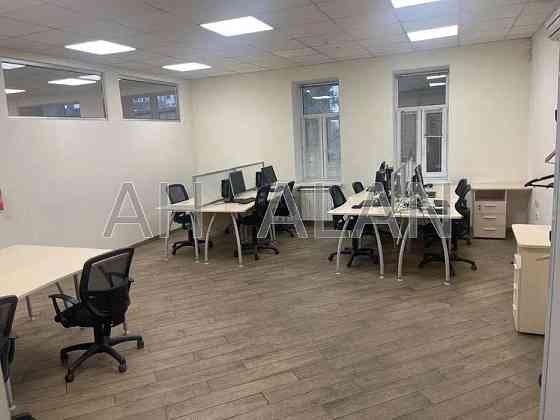 Оренда офісне приміщення на Боричів Тік вул., 30А приміщень - 8, поверх - 1/6 Киев