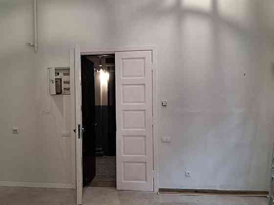 Оренда приміщення вільного призначення на вул. Князя Романа приміщень - 1, поверх - 1/5 Львів