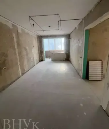 Продаж Квартира 4-кімнатна, 1/9 поверх на вул. Пасічна Львов