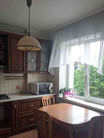 Продаж Квартира 3-кімнатна, 5/9 поверх на Юлії Здановської вул., д. 29 Київ