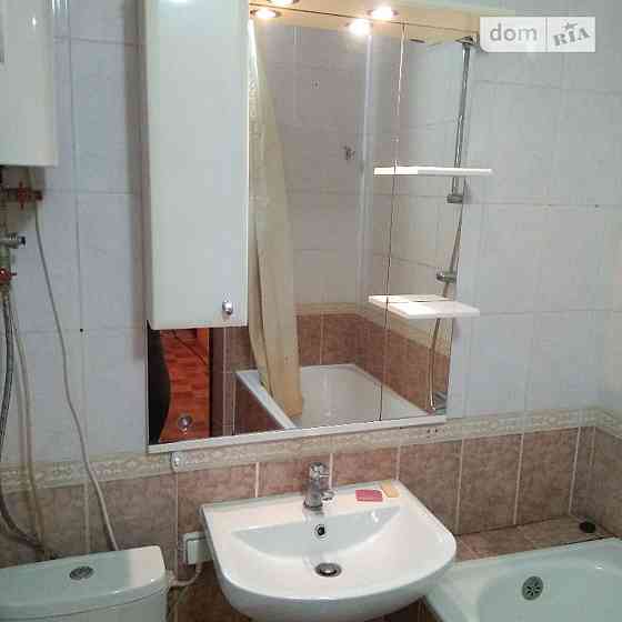 Оренда Квартира 1-кімнатна, 14/24 поверх на Святошинська пл., 1 Kiev