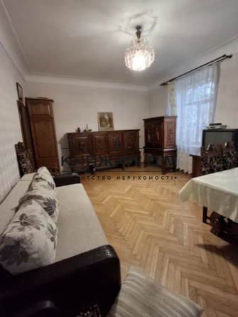 Оренда Квартира 2-кімнатна, 2/5 поверх на Коцюбинского ул. Київ