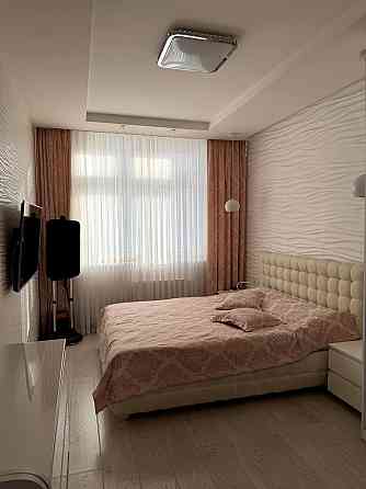 Продаж Квартира 2-кімнатна, 20/25 поверх на Драгоманова вул., д. 2-Б Київ