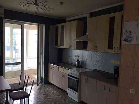 Оренда Квартира 2-кімнатна, 8/30 поверх на Дніпровська набережна, 1 Київ