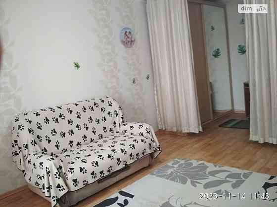 Оренда Квартира 1-кімнатна, 4/9 поверх на Харьковское шоссе, 170 а Киев