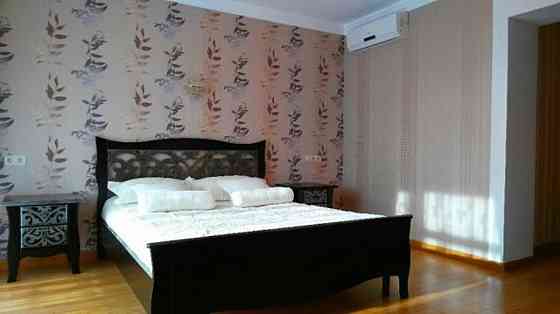 Продаж 3-поверховий Будинок  470 кв.м  на Яблунева Гора