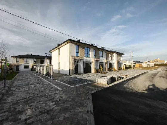 Продаж 2-поверховий Котедж з ділянкою 1.5 сот 120 кв.м 3 кімн. на Дулова Минай