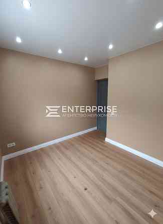 Продаж Квартира 2-кімнатна, 3/5 поверх на вул. Святошинська Вишневе