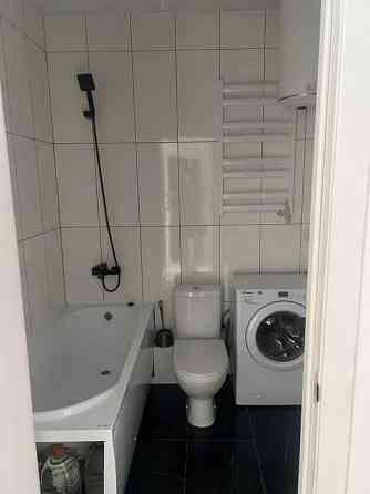 Оренда Квартира 1-кімнатна, 4/28 поверх на Харківське шосе, 210 Київ