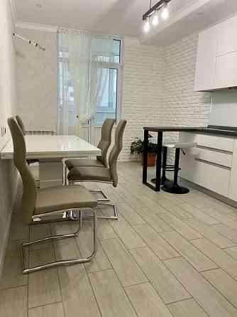 Оренда Квартира 1-кімнатна, 10/27 поверх на ул. Светлая Kiev