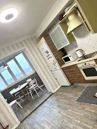 Оренда Квартира 3-кімнатна, 10/17 поверх на ул. Михаила Драгоманова, 1к Kiev