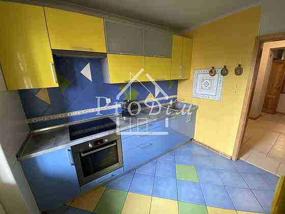 Продаж Квартира 3-кімнатна, 7/9 поверх на Тарасівська вул., 20 Киев