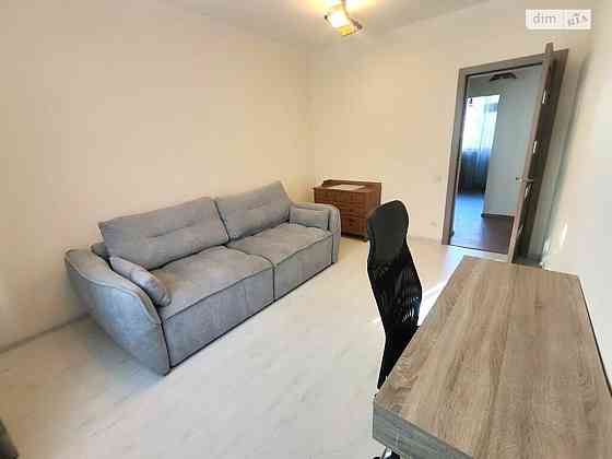 Оренда Квартира 3-кімнатна, 3/5 поверх на вул. Шовковична, 7А Kiev