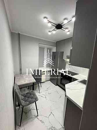 Продаж Квартира 1-кімнатна, 2/5 поверх на вул. Вишгородська Киев