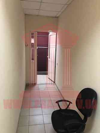 Оренда офісне приміщення на Межигорская ул. поверх - 1/3 Київ