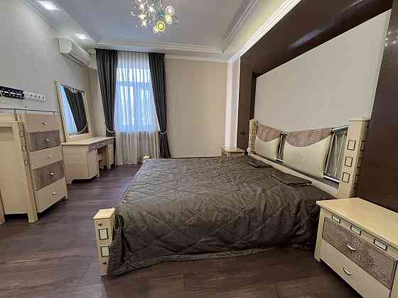 Продаж Квартира 3-кімнатна, 3/4 поверх на Садиковская ул., 1 Одесса