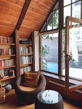 Продаж Квартира 4-кімнатна, 2/2 поверх на вул. Дівоча Харьков