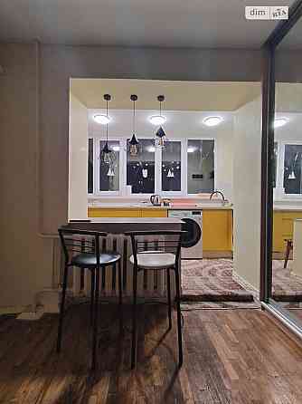 Оренда Квартира 1-кімнатна, 7/9 поверх на Юрія Литвинского, 31Б Київ