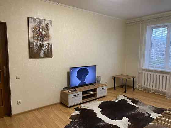 Оренда Квартира 1-кімнатна, 6/9 поверх на Руденко, 8 Київ