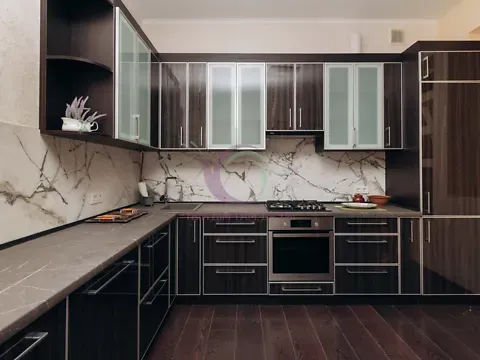 Оренда 2-поверховий   200 кв.м 4 кімн.  Чернівці - фото 19