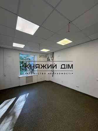 Оренда офісне приміщення на Грушевского Михаила ул. поверх - 1/4 Киев
