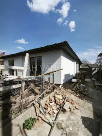 Продаж 1-поверховий Будинок з ділянкою 3 сот 110 кв.м 3 кімн. на Залізнична Ужгород