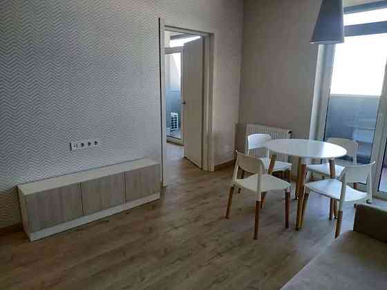 Оренда Квартира 3-кімнатна, 10/24 поверх на ул. Васильковская, 100а Київ