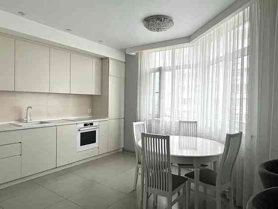 Продаж Квартира 3-кімнатна, 22/25 поверх на Освіти вул., 16 Kiev