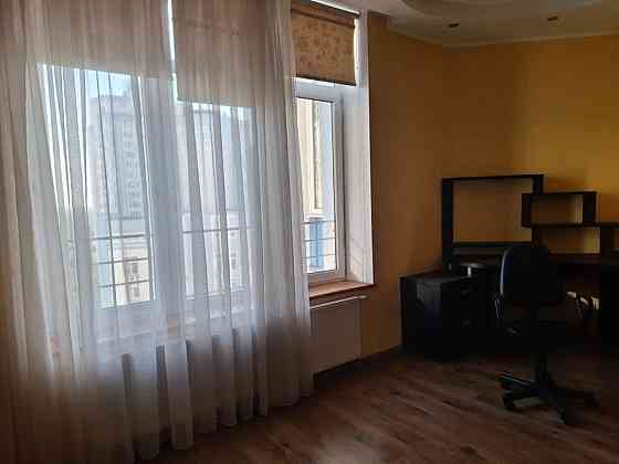 Оренда Квартира 1-кімнатна, 14/16 поверх на Дніпровська набережна, 26 Kiev