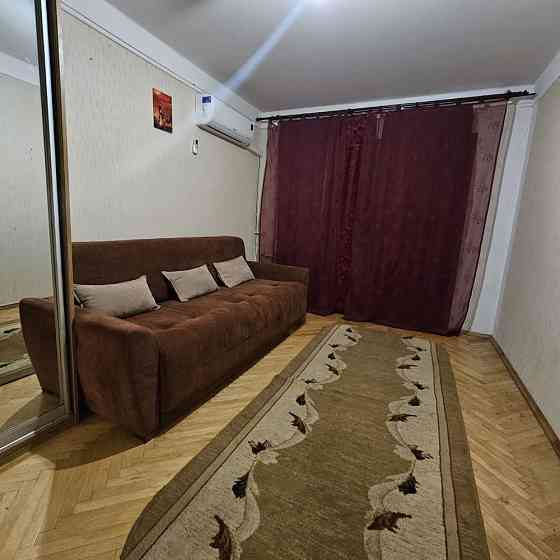 Продаж Квартира 3-кімнатна, 5/5 поверх на Солом'янська вул., д. 27 Kiev