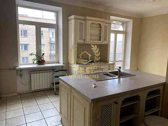 Продаж Квартира 5-кімнатна на Александра Конисского ул., 74 Київ