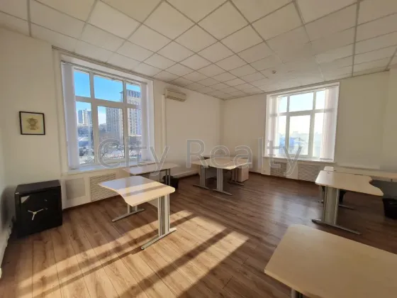 Здається Офісні приміщення площа 66.2 кв.м 7-й поверх Київ Хрещатик 7/11 Київ