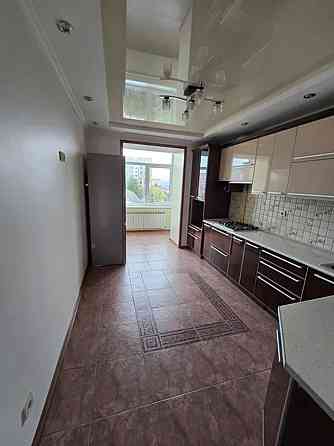 Продаж Квартира 2-кімнатна, 4/10 поверх на вул. Хмельницького Б. Івано-Франківськ