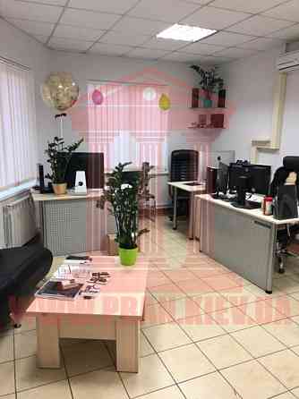 Оренда офісне приміщення на Межигорская ул. поверх - 1/3 Київ