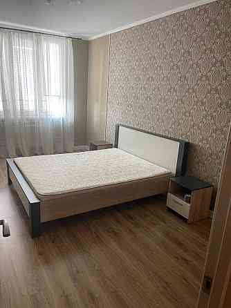 Продаж Квартира 2-кімнатна, 18/25 поверх на Ясинуватський вул., д. 10 Киев