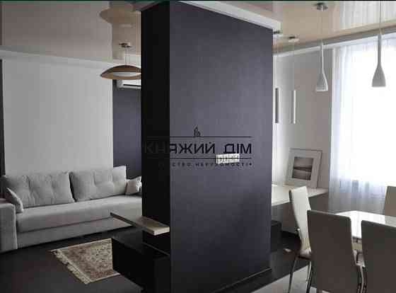 Продаж двокімнатної квартири студії по вул. Феодосійська 3В. Код об'єкта: 21144934 Київ