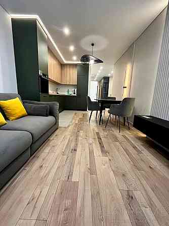 Продаж Квартира 3-кімнатна, 13/26 поверх на Дніпровська наб. вул., д. 15-К Киев