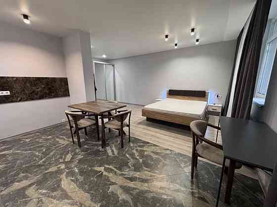 Оренда Квартира 1-кімнатна, 7/21 поверх на Балтійська, 3а Київ