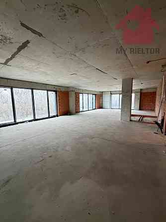 Продаж Квартира 3-кімнатна, 4/10 поверх на Словянська наб., 130 Ужгород