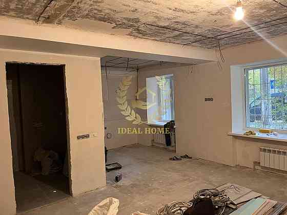 Продаж 3-к квартири з окремим входом, біля метро Сирець Kiev