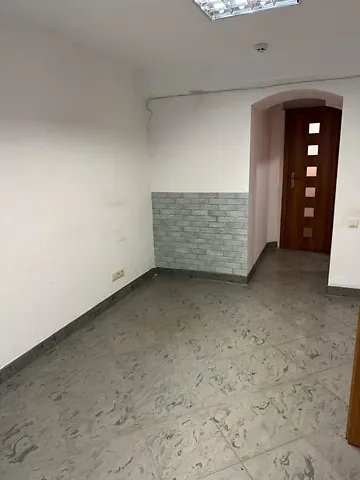 Продажа    на Філармонії площа Черновцы - изображение 1