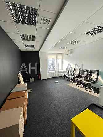 Оренда офісне приміщення на Болсунівська вул., 8 приміщень - 8, поверх - 4/10 Kiev