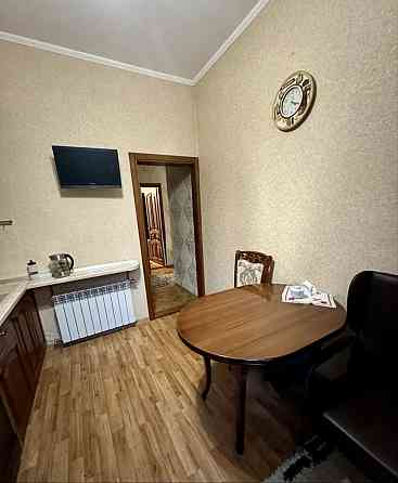 Оренда Квартира 2-кімнатна, 2/5 поверх на Кловський узвіз, 4 Київ