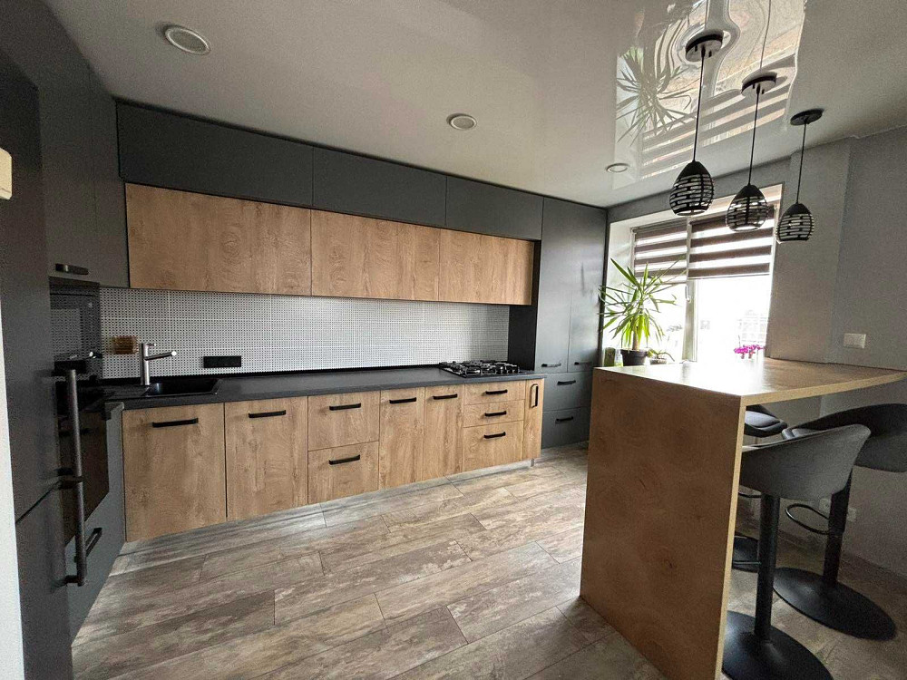 Продаж Квартира 3-кімнатна, 8/9 поверх на вул. перемоги Житомир - фото 1