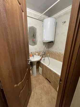 Оренда Квартира 2-кімнатна, 1/5 поверх на ул. Салютная, 20а Kiev