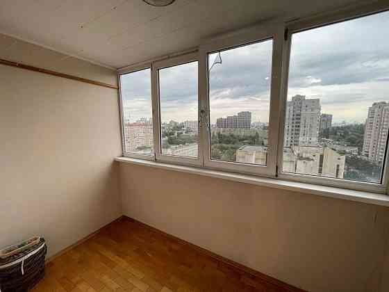 Продаж Квартира 3-кімнатна, 13/14 поверх на Миколи Голего вул., д. 12 Kiev