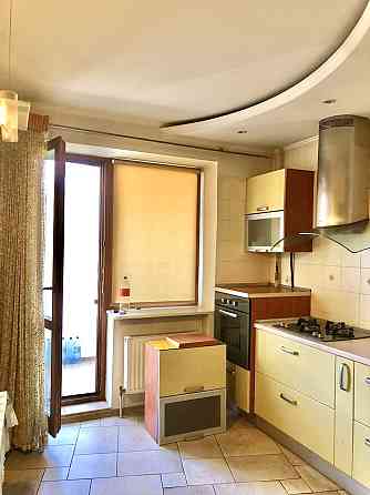 Продаю 3-комнатную квартиру в центре. Стикон. Odessa