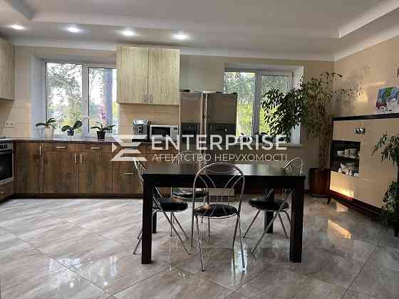 Продаж 2-поверховий  з ділянкою 6 сот 190 кв.м 4 кімн. на Білогородська вул. Киев