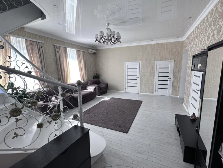 Продам  дом в "Золотом Треугольнике" возле моря (Крыжановка) Одеса - фото 1