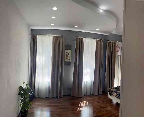 Оренда Квартира 1-кімнатна, 2/4 поверх на Костянтинівська, 4 Київ